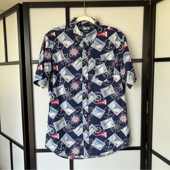 [M] Chaps Men’s Navy Blue Travel Stamps Print Short Sleeve Button Down Shirt - Picture 3 of 12